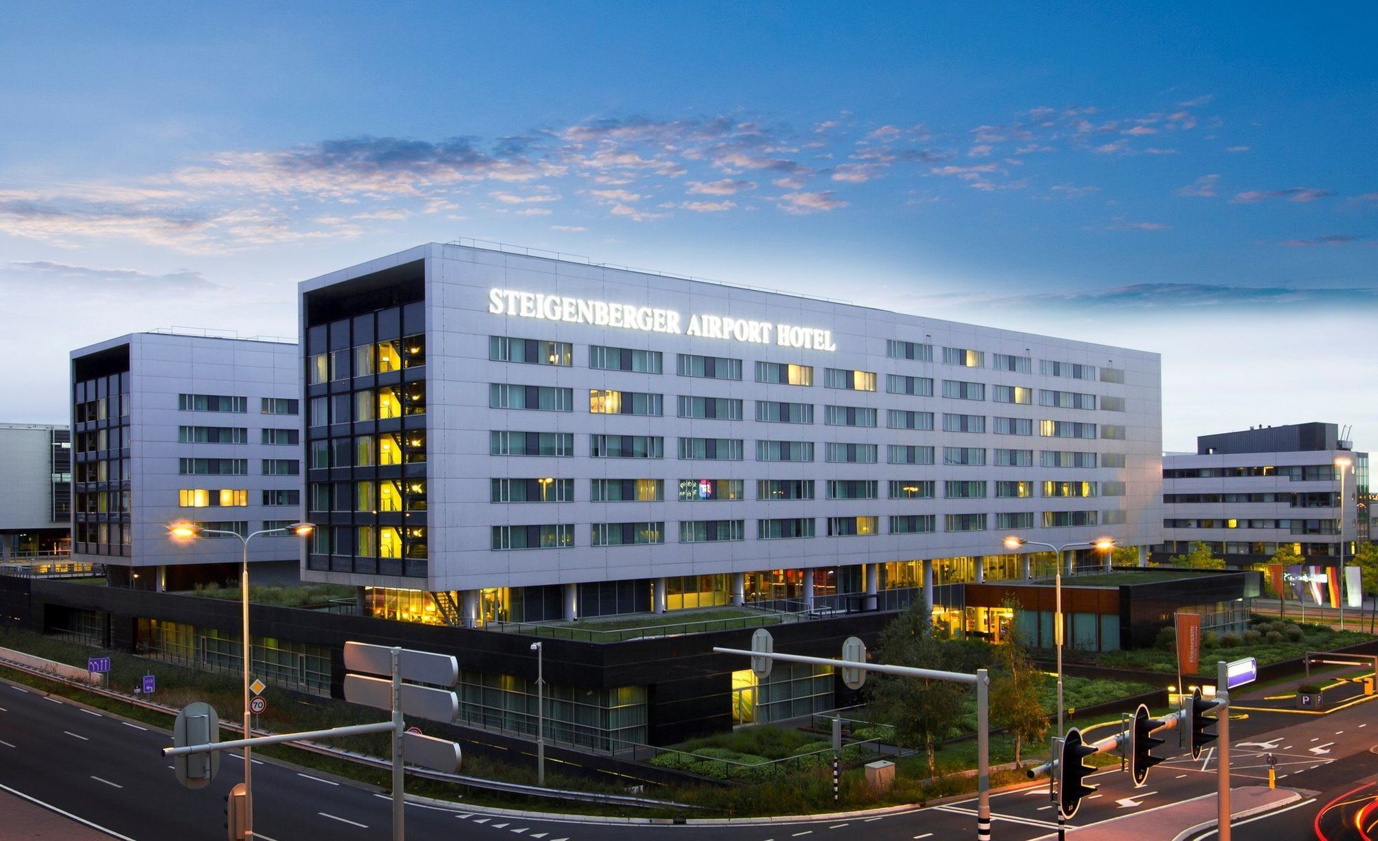 Steigenberger Airport Hotel Amsterdam Amsterdam Airport Schiphol Exterior foto